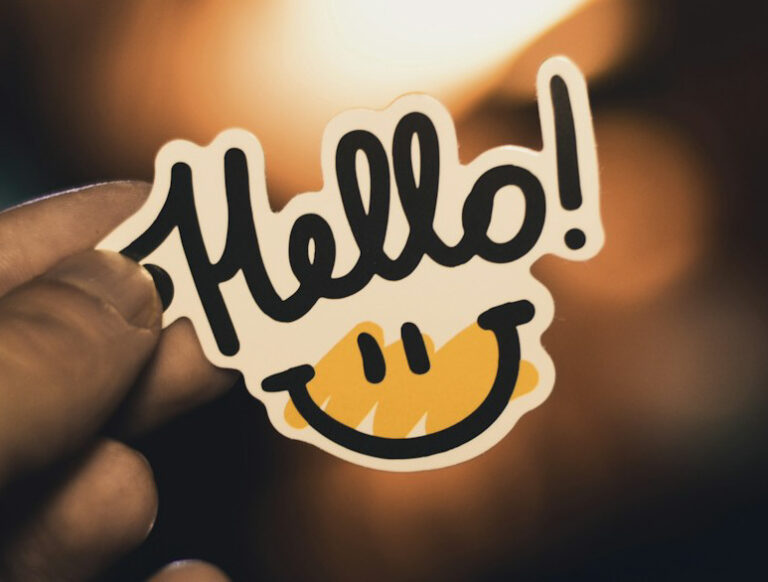 Beställ egna klistermärken online från Vendoprint - snabbt, enkelt och med personlig design.